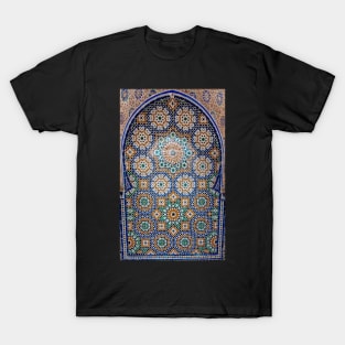 Arabic floral seamless pattern T-Shirt